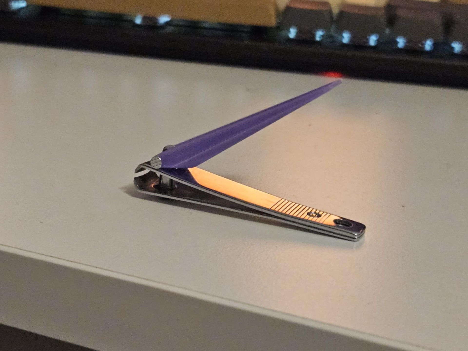 Nail Clipper hinge, Tested on 56 x 12mm cutters