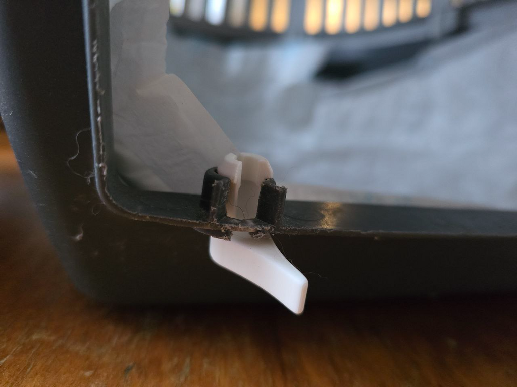 Pet Carrier Closing Pin
