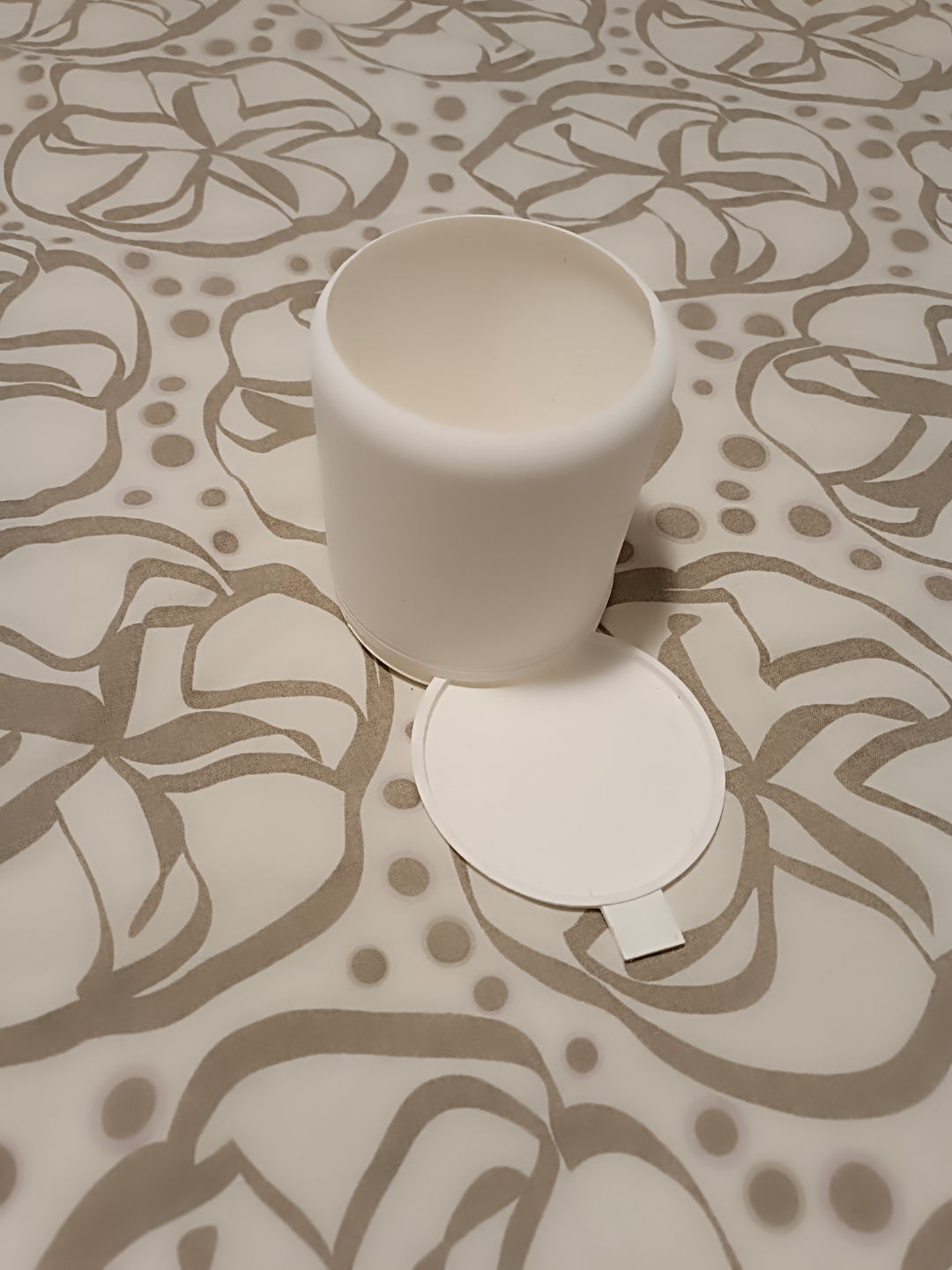 plant pot with water compartment