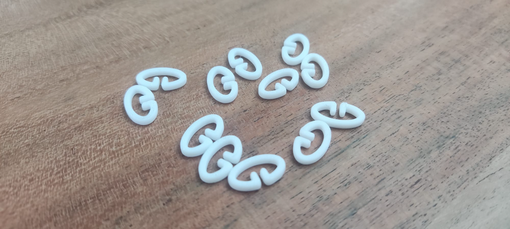 Loom clips for hair ties