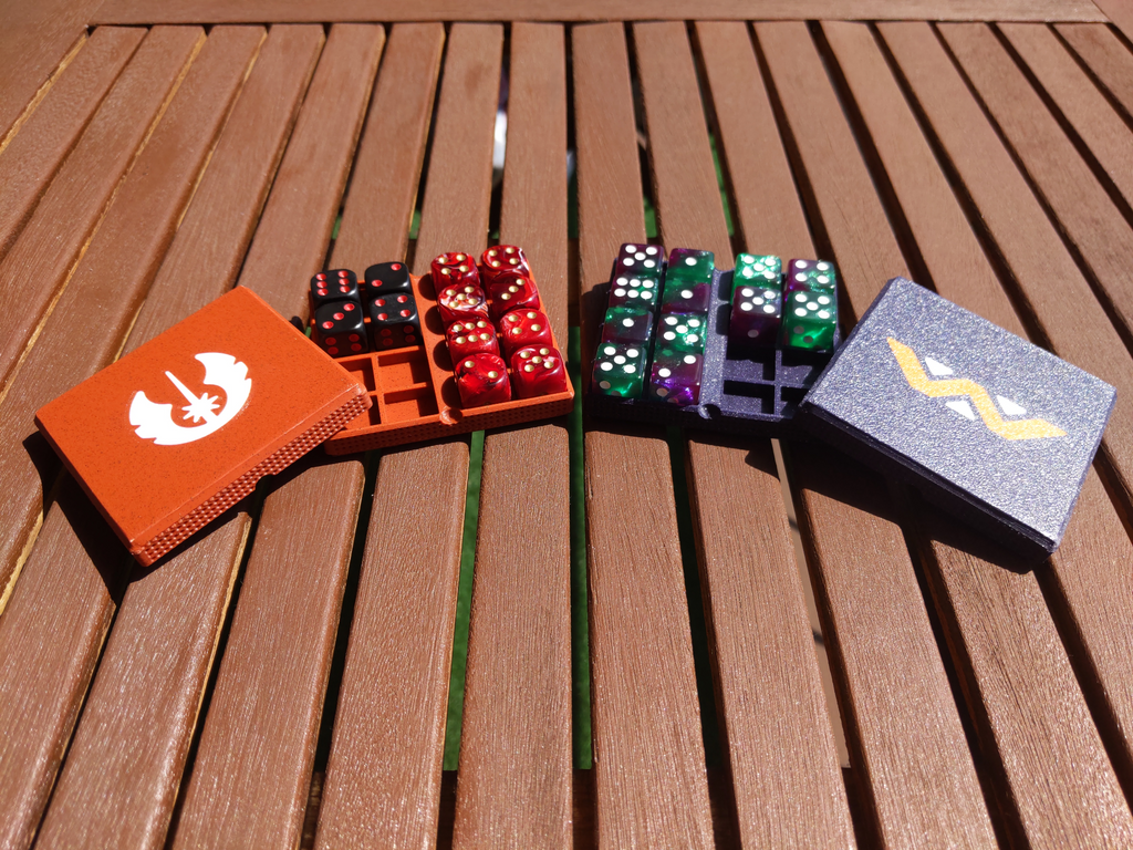 16mm d6 Dice Box with Magnets (16 slots)