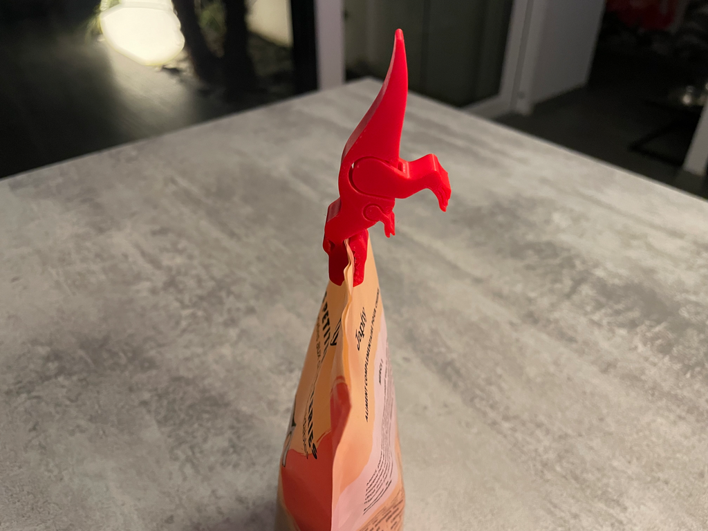 Crocodile clip