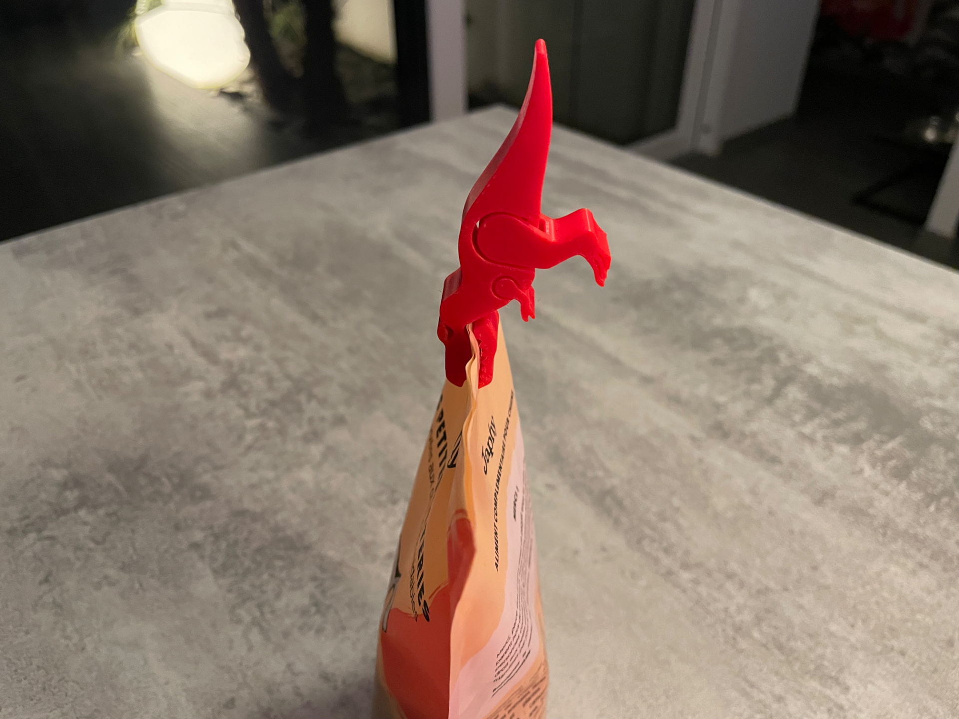 Crocodile clip