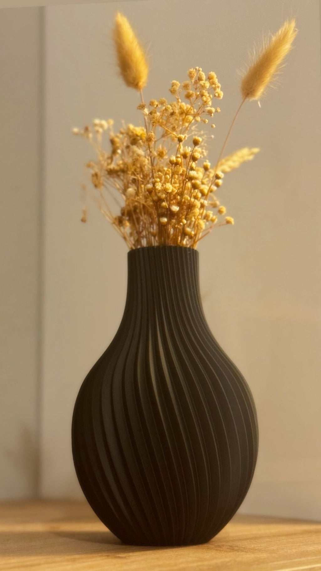 Modern Design Decorative Vase FREE COMMERCIAL USE!