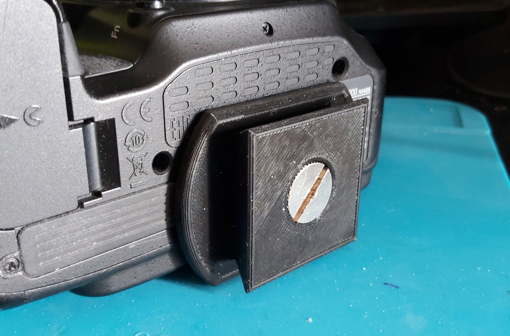 Quick release tripod camera plate