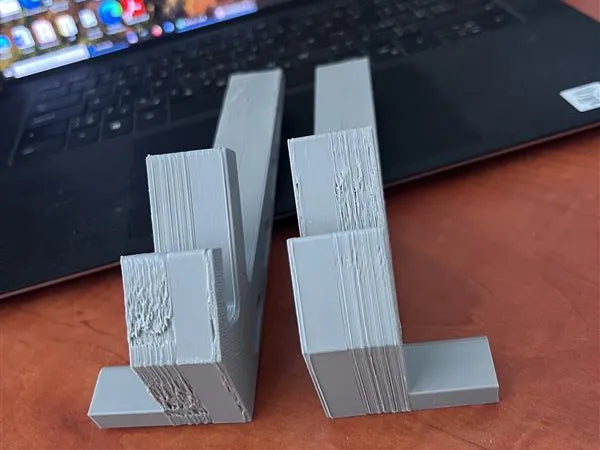 Laptop stand
