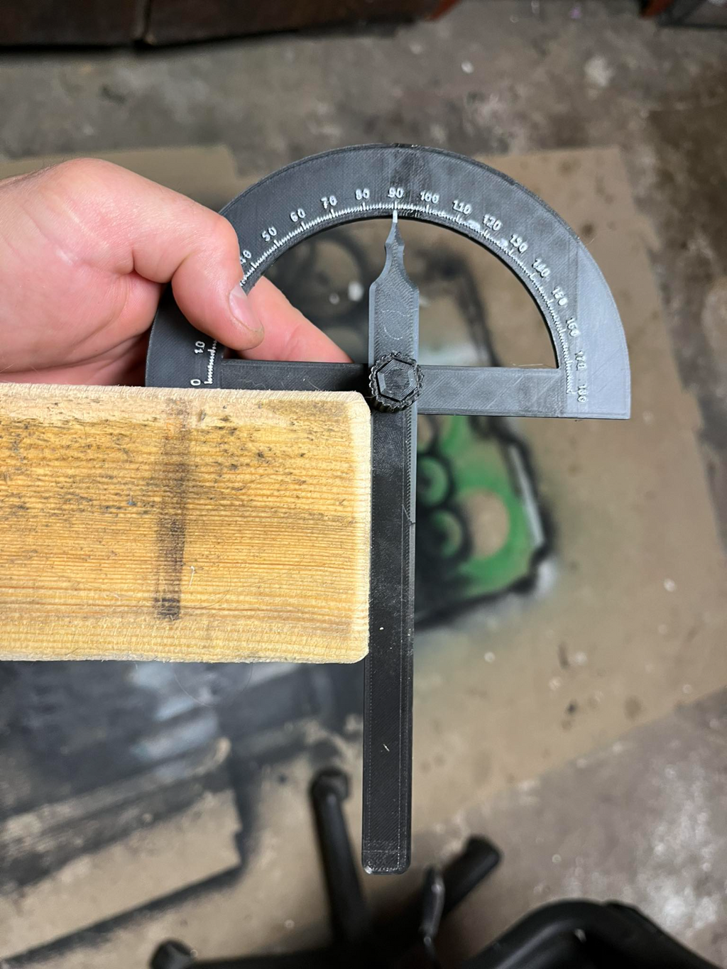 Protractor, angle measurement