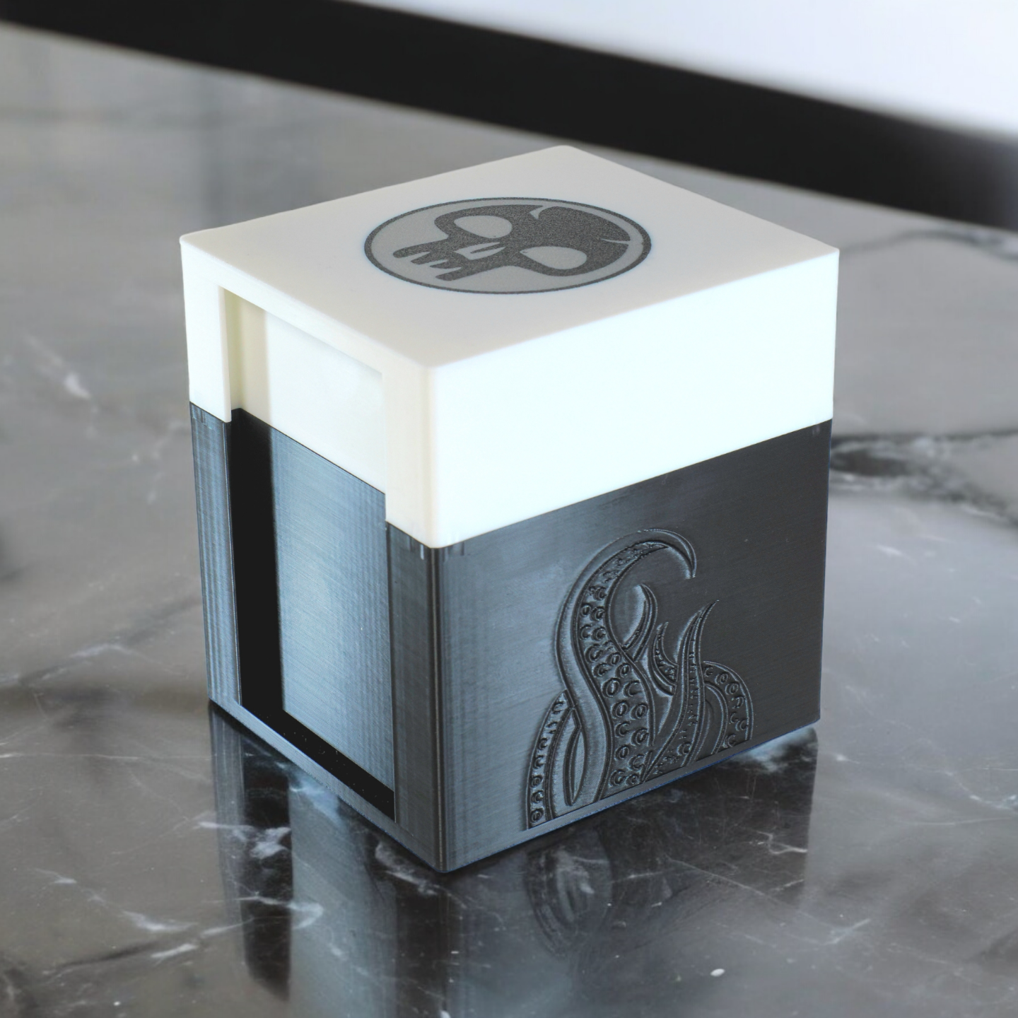 Magic The Gathering Commander Deck Box black mana