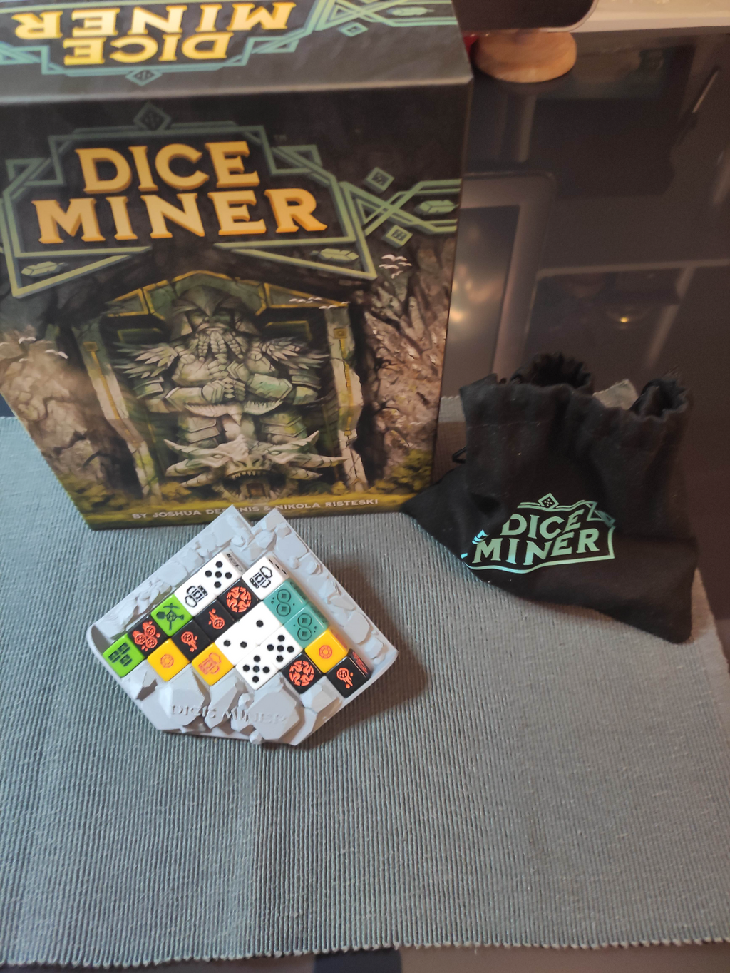 Dice_Miner_Compact_Mixed