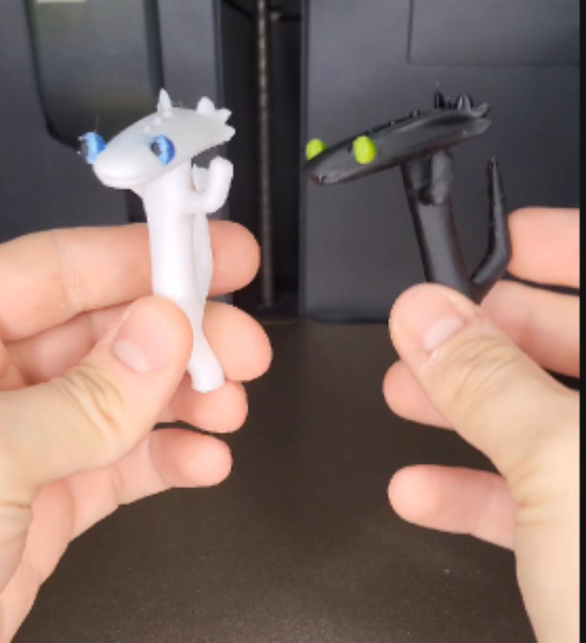 Dancing Light Fury from the dancing Toothless meme