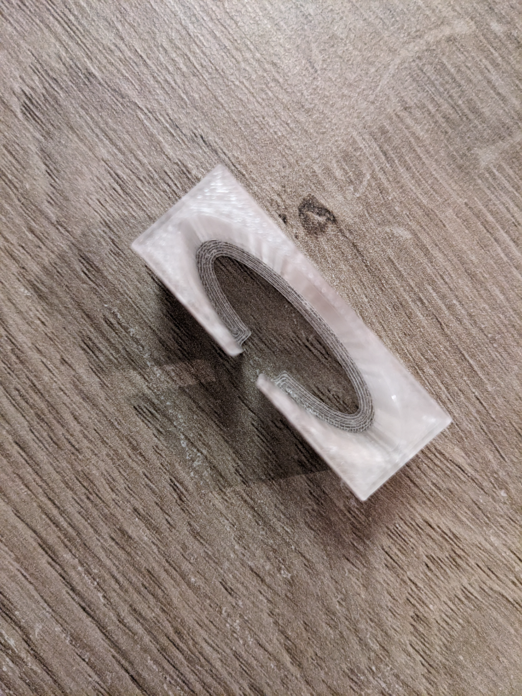 USB cord holder. clip 20mm width.