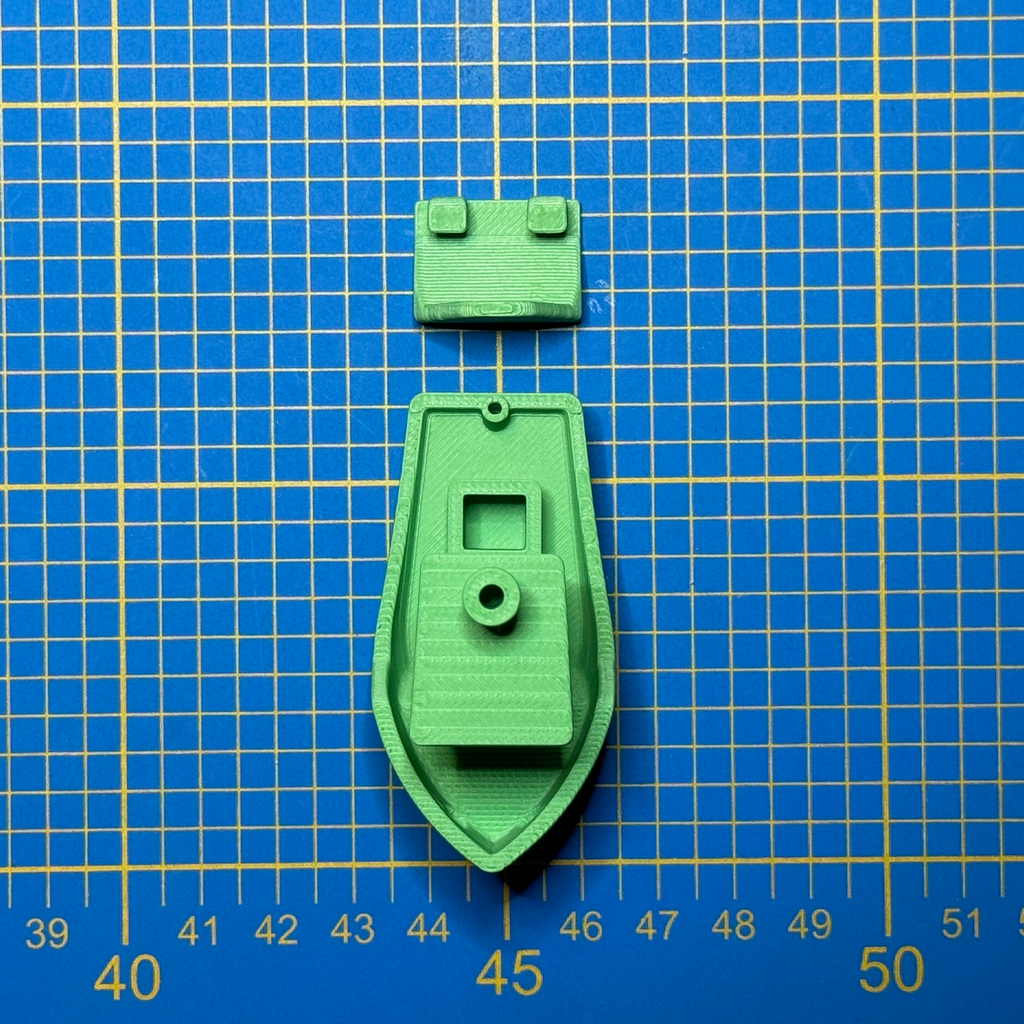 3D Benchy with wall display