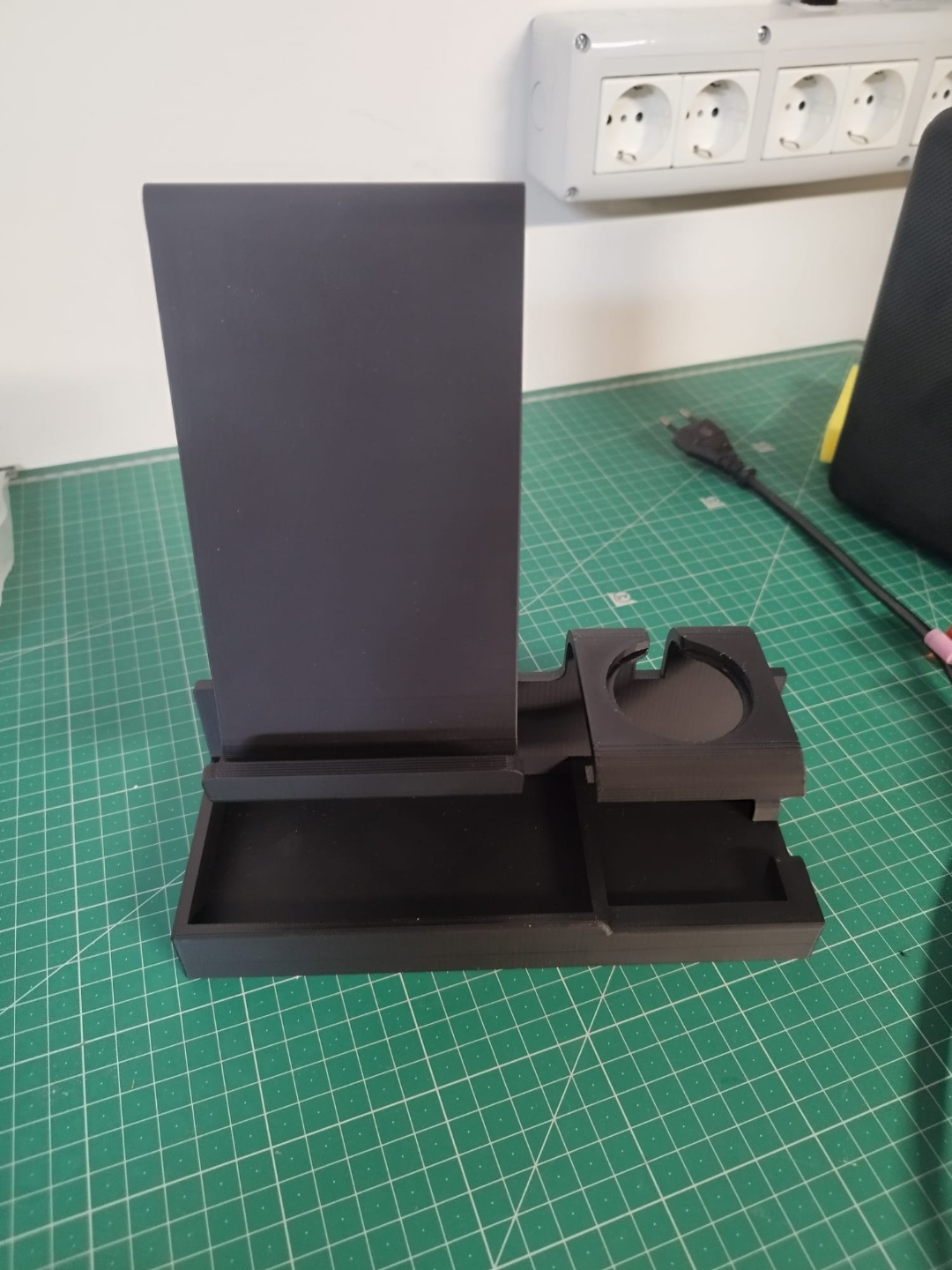 MultiHolder V2 (Phone, SmartWatch, EarPhone Case)
