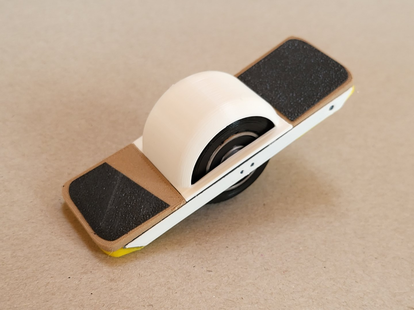 Finger Skateboard (One-Wheeled)