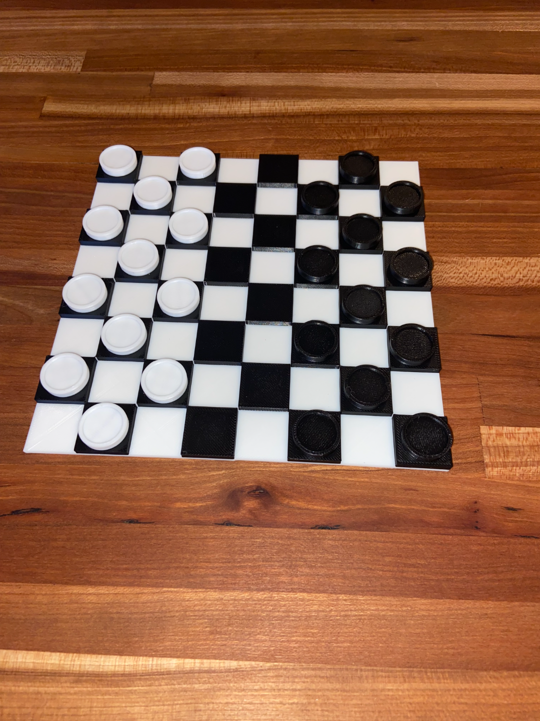 lifted checkers set