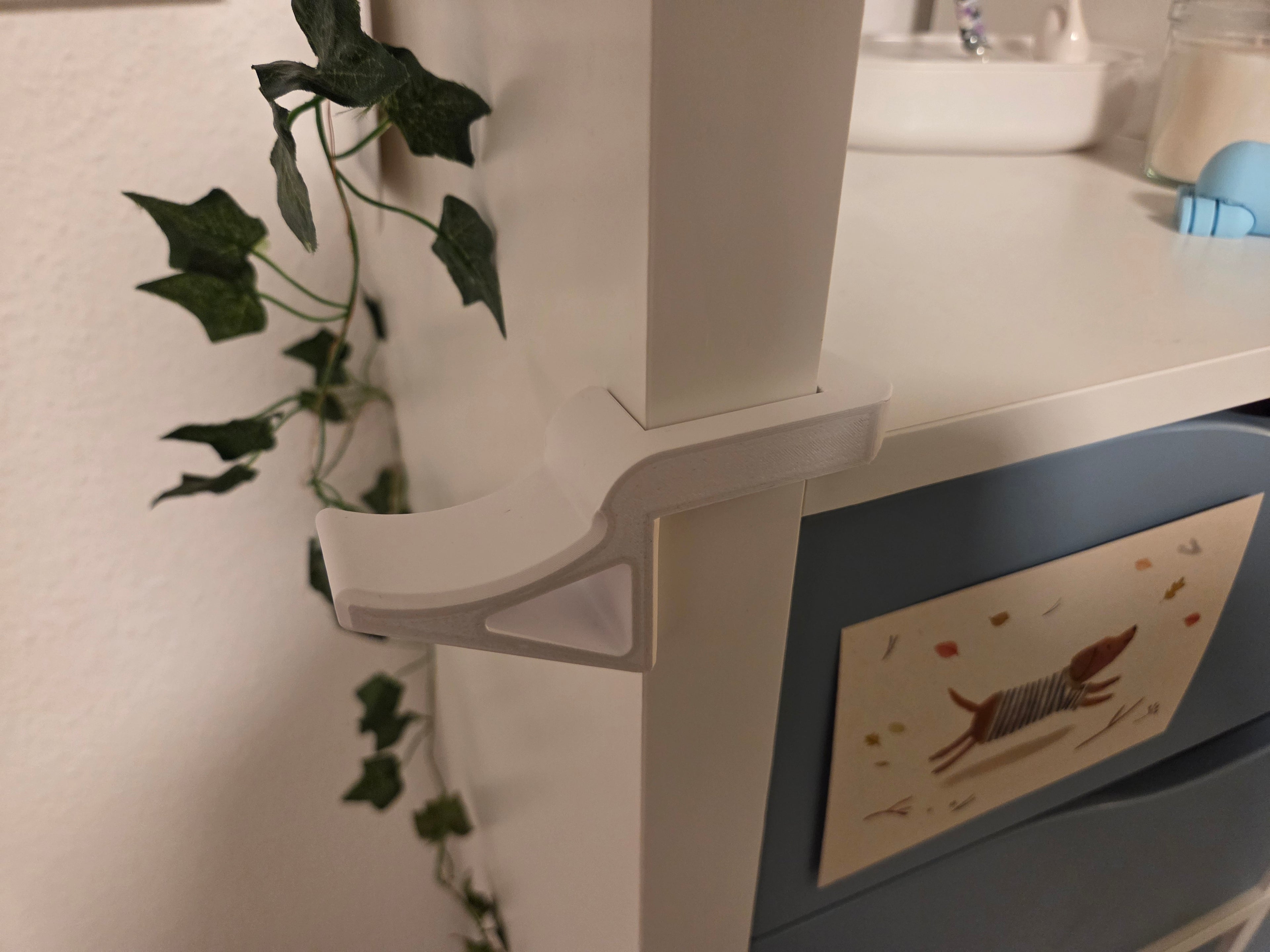 IKEA-Kallax Corner Hook