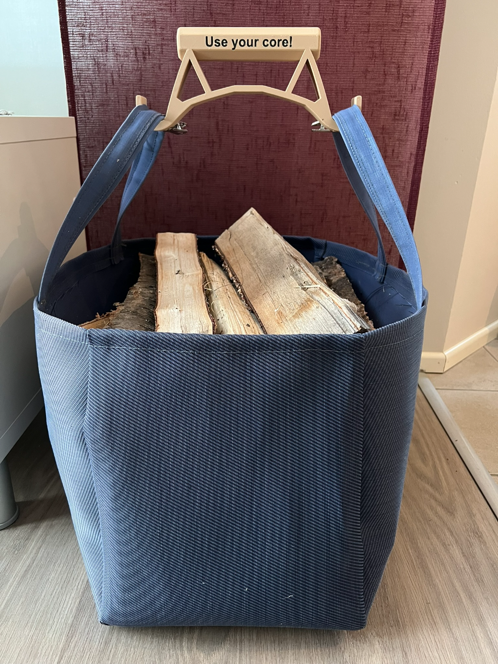 Carrying handle aid