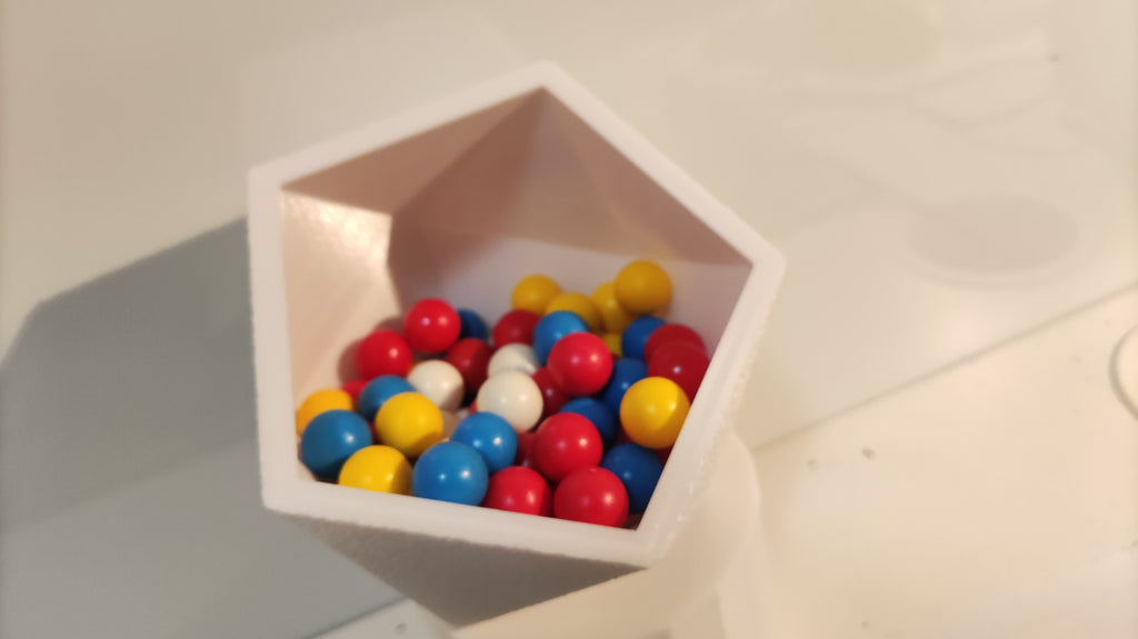 Icosahedron (d20) container