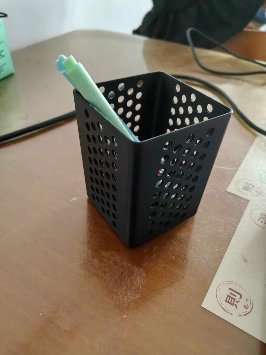 笔筒（pen container)