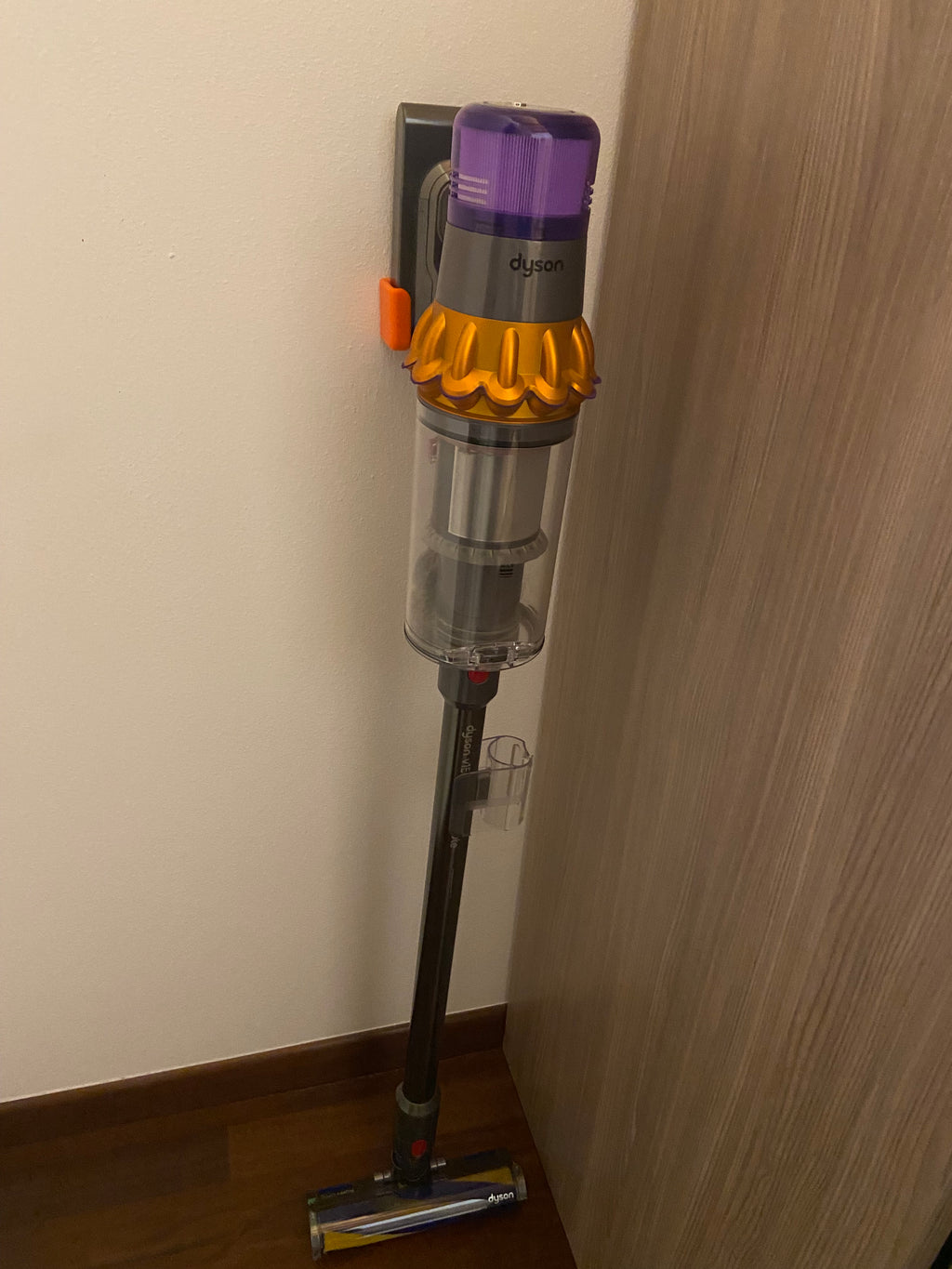 dyson v15 v11 wall mount
