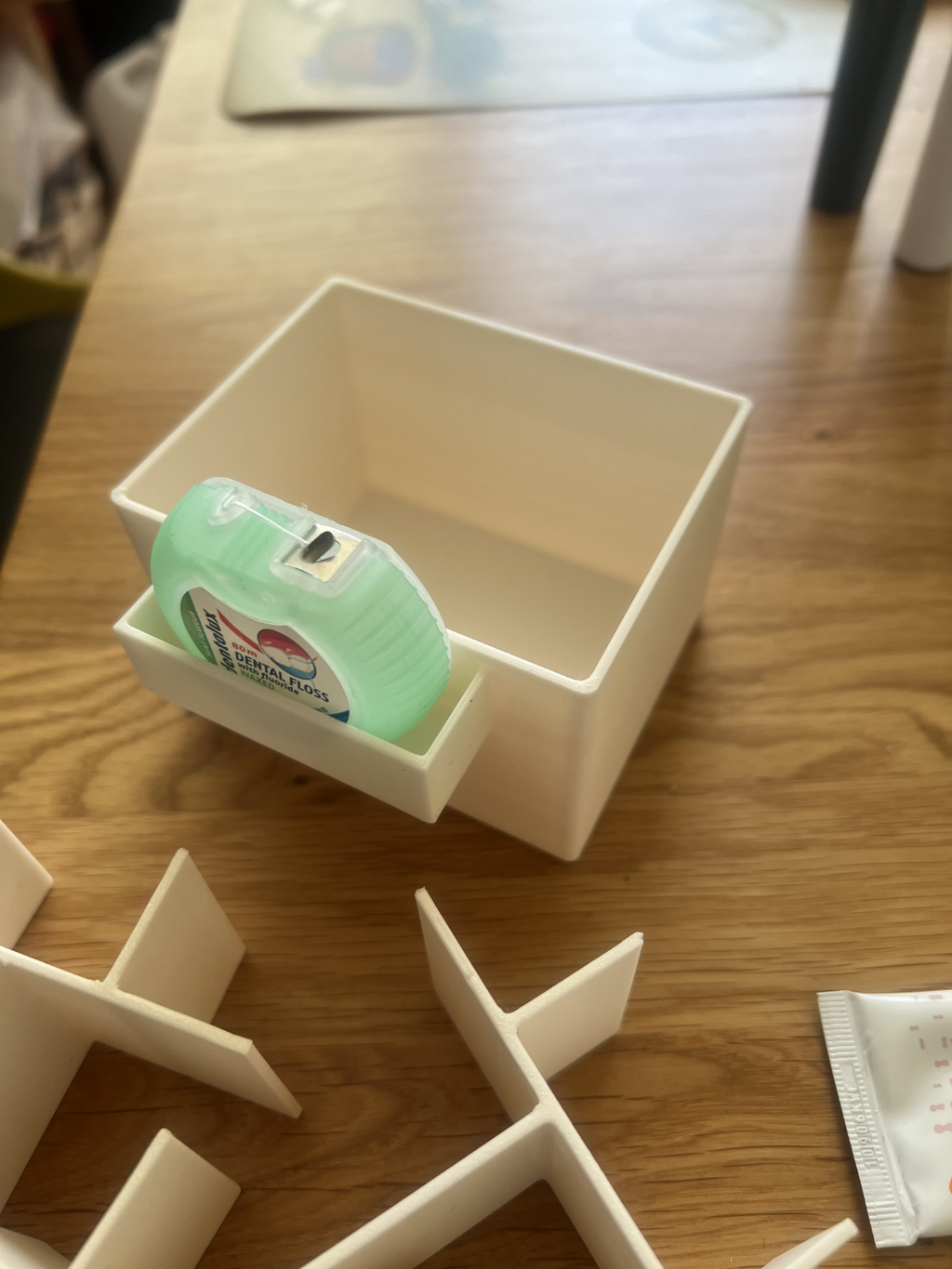 minimalistic bathroom organizer