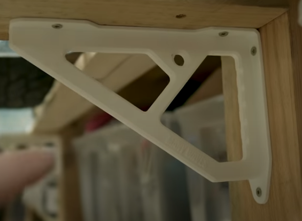 minimal shelf bracket