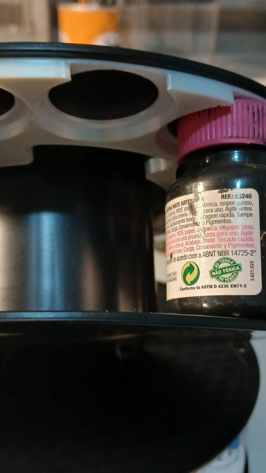 Acrilex Paint Holder (Spool Reuse)