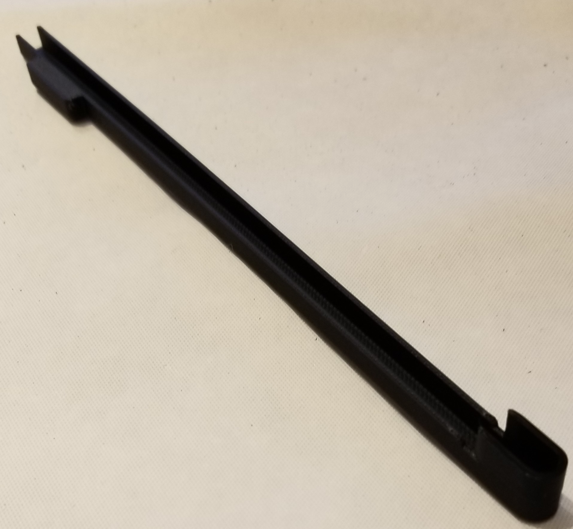 USB cable cover for TeachingTech's XTouch mount