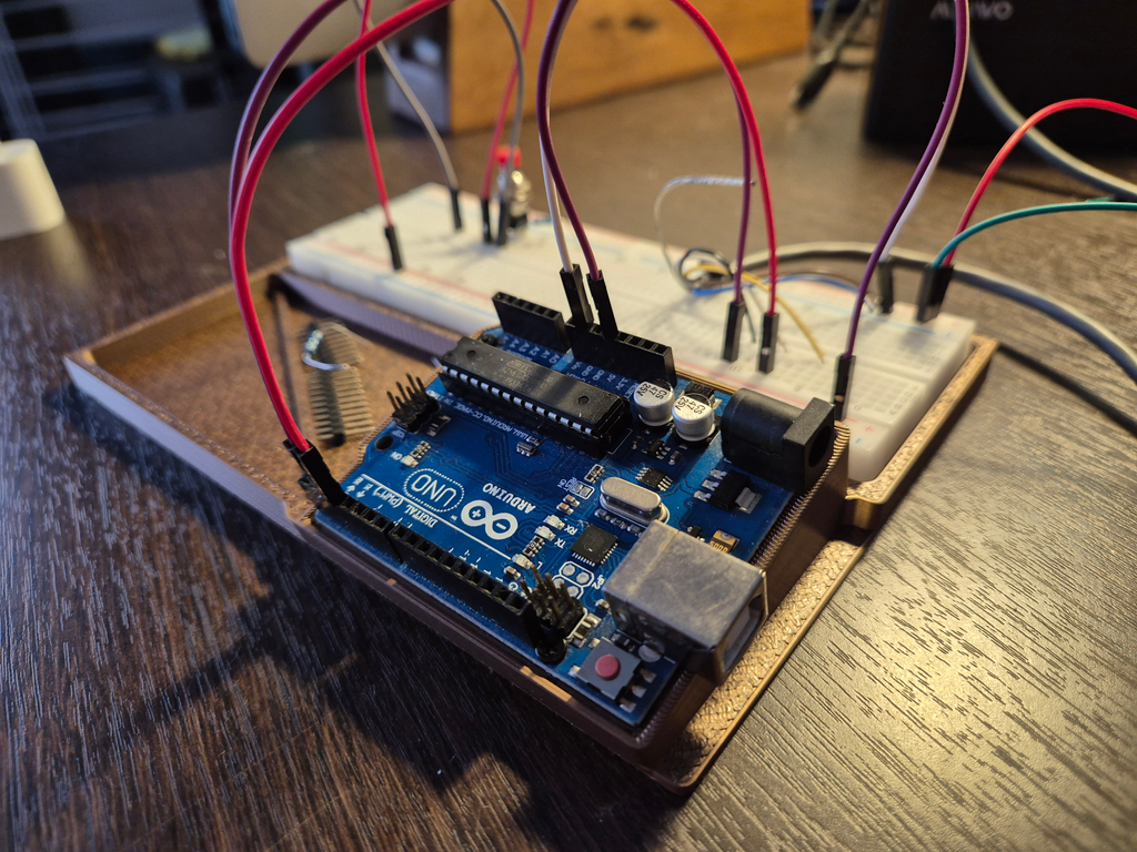 Arduino Uno Breadboard Holder - Tilted