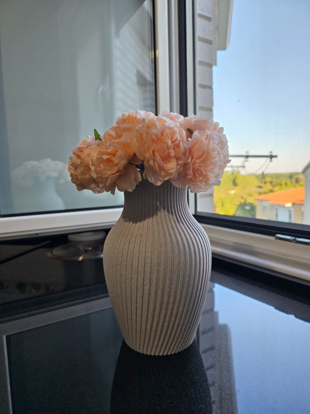 Twist vase (24 cm)
