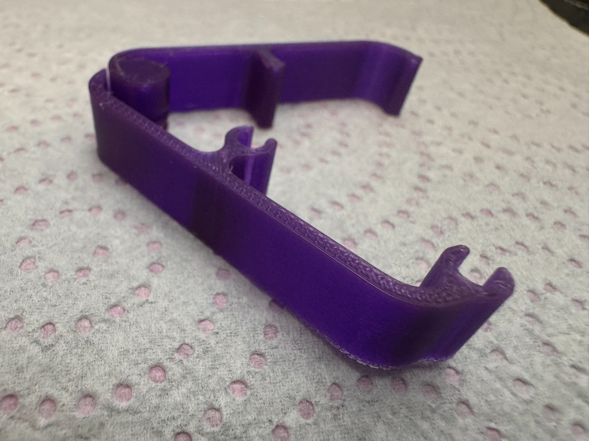 Cable clip