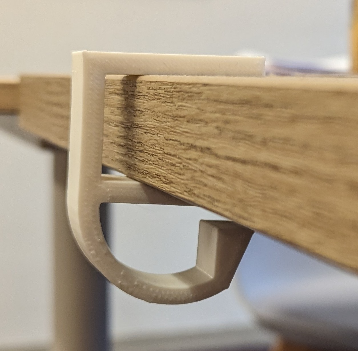 Screw Free Desk Clip for Cable Management