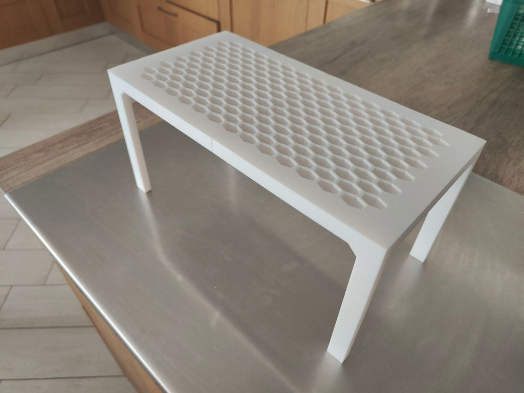 Ripiano cucina tazze e bicchieri