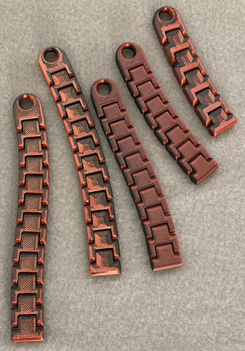 Fidget Keychain Band -- Print in place! -- 3 sizes