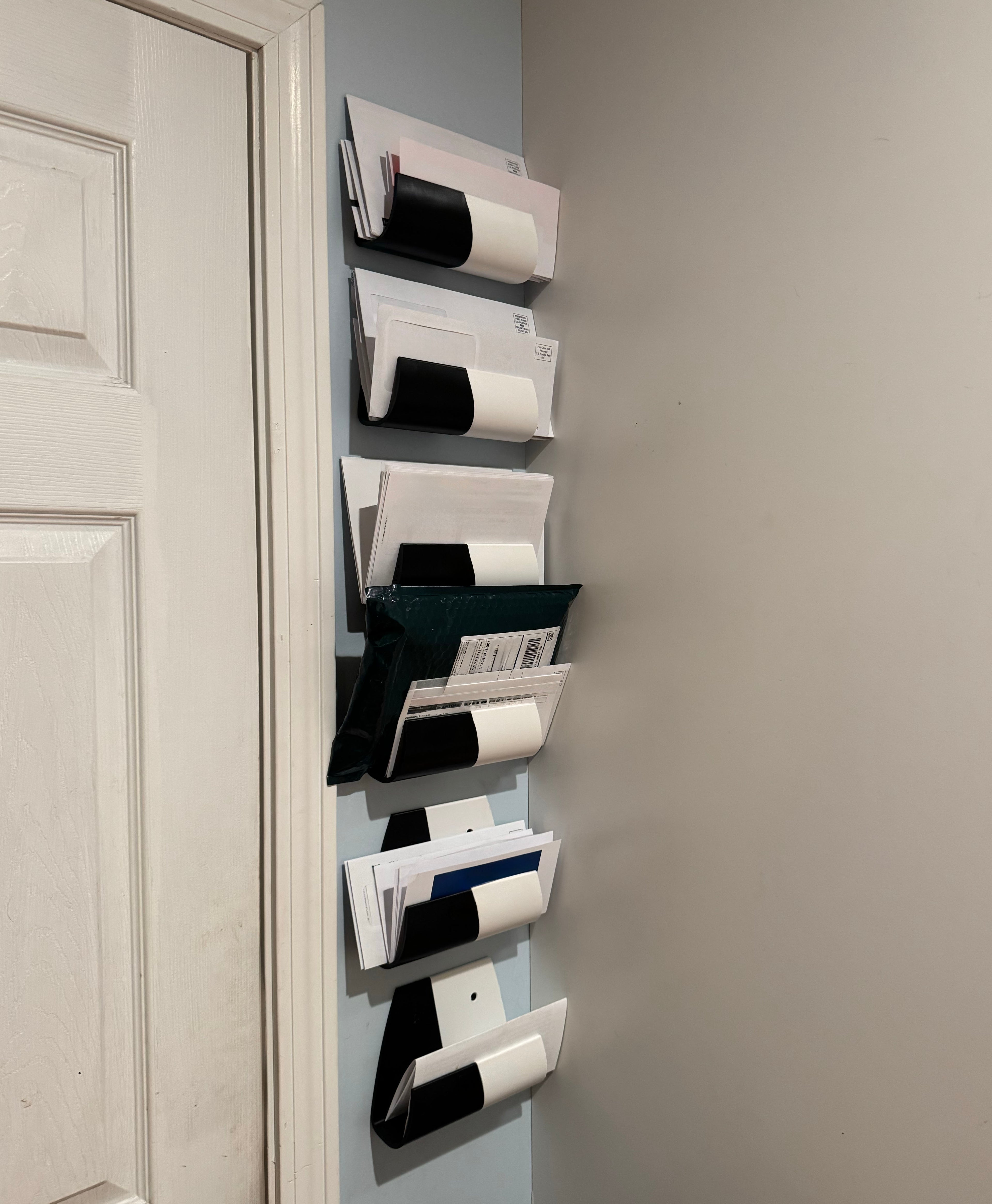 Mailer Holder