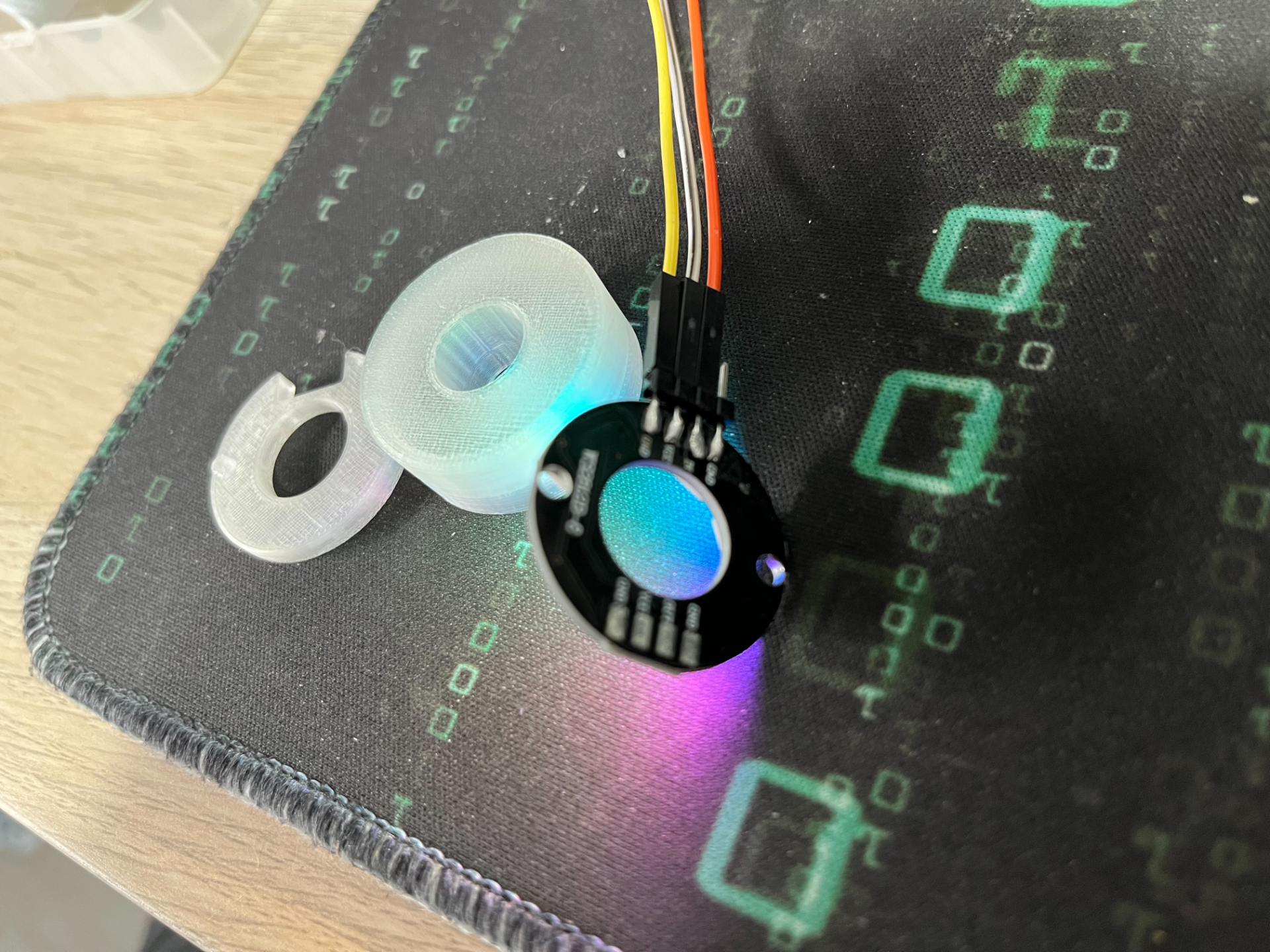 Neopixel and WS2815 8-LED ring holder and diffuser