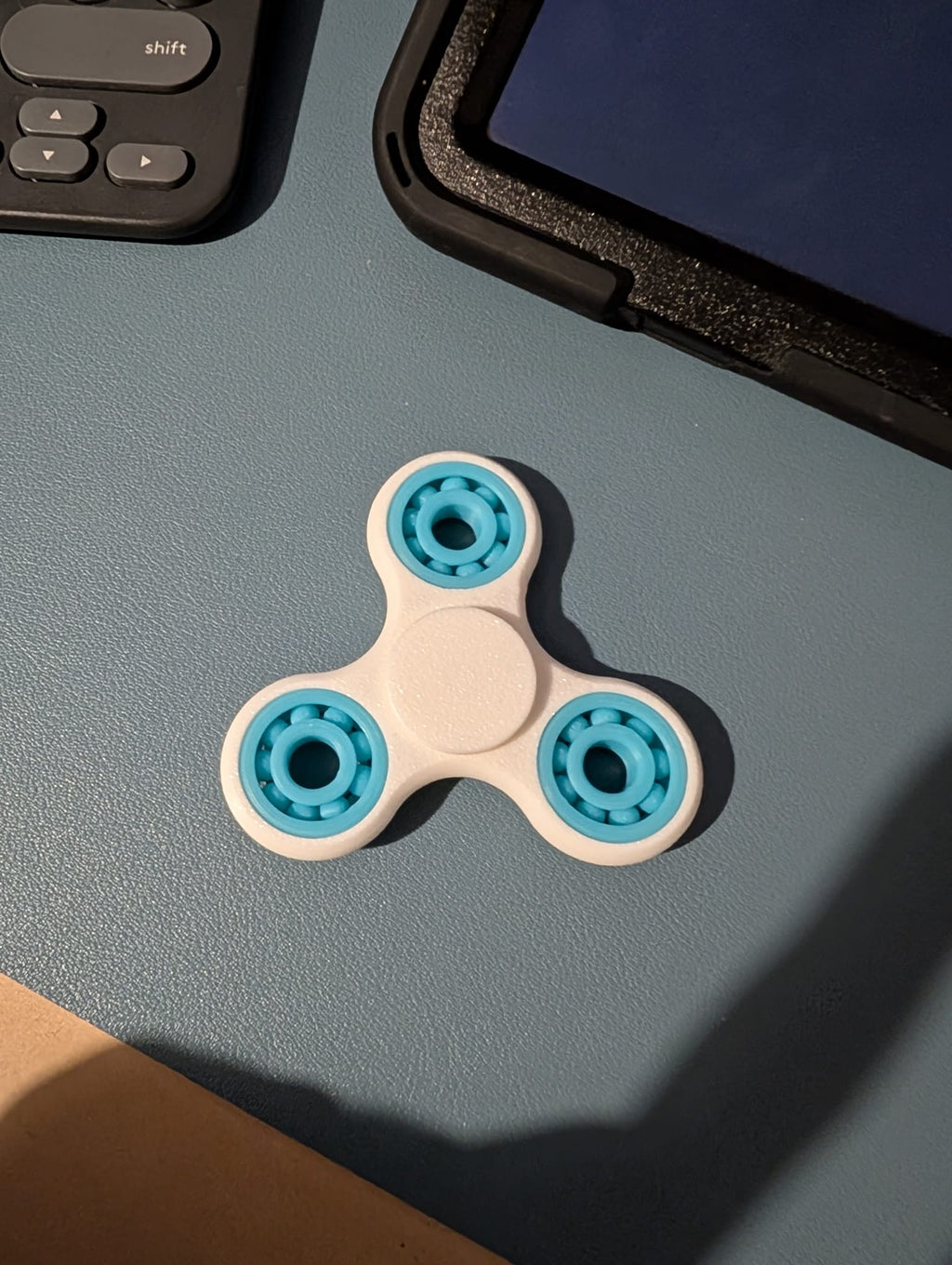 Classic fidget spinner in under an hour
