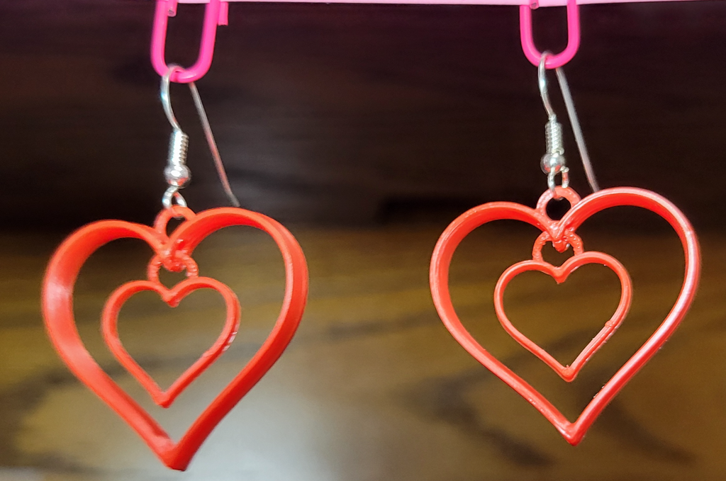 Simple Heart Earrings Articulated