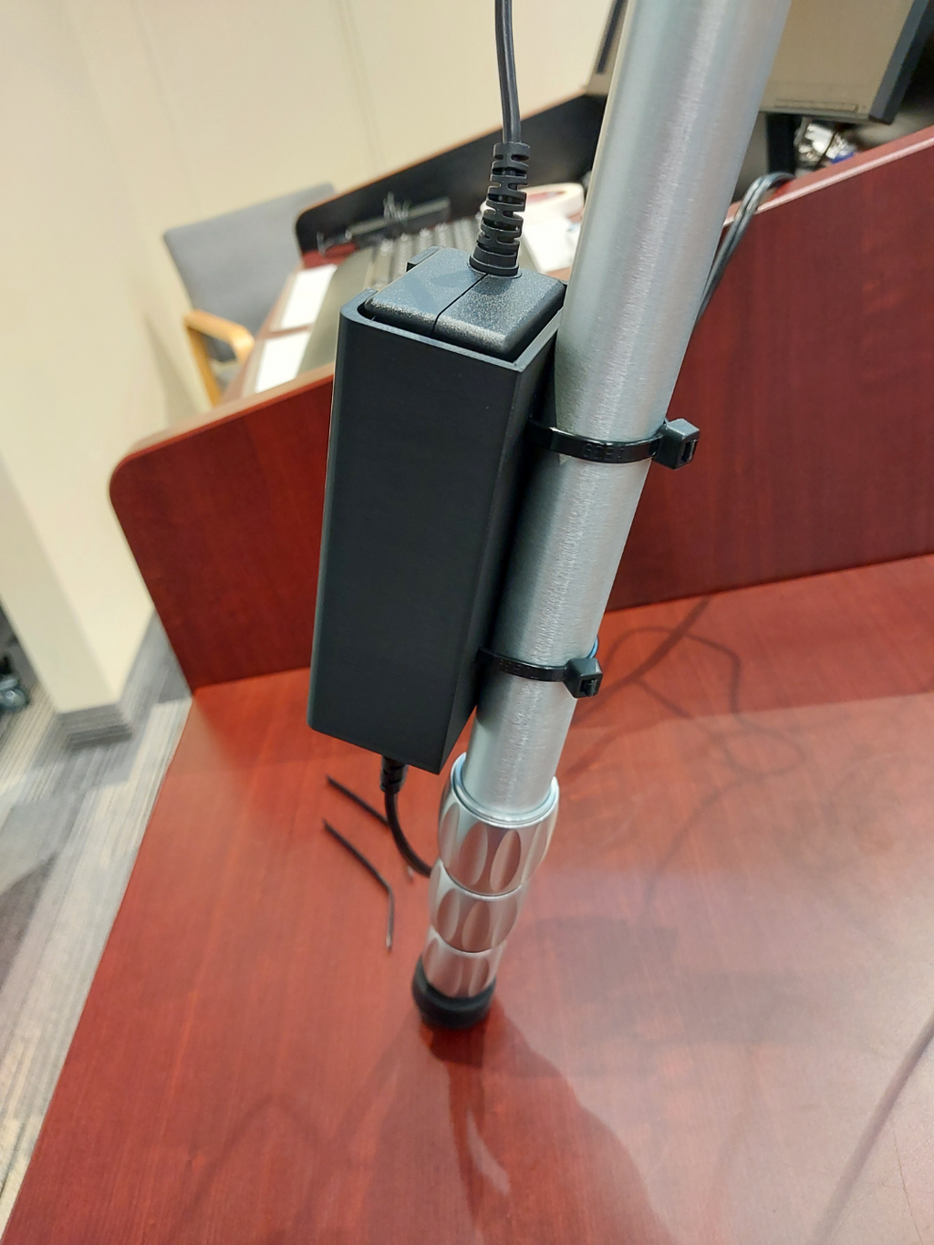 Tripod power pack holder for Meeting Owl 3