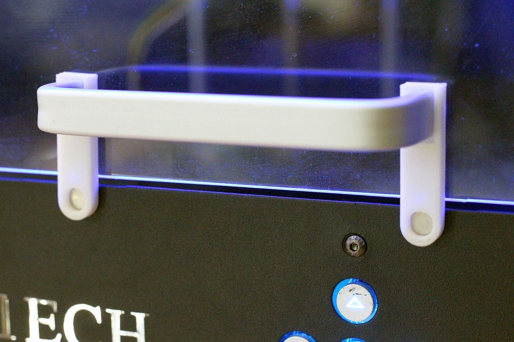 QIDI Tech 1 - Magnetic Door Latch