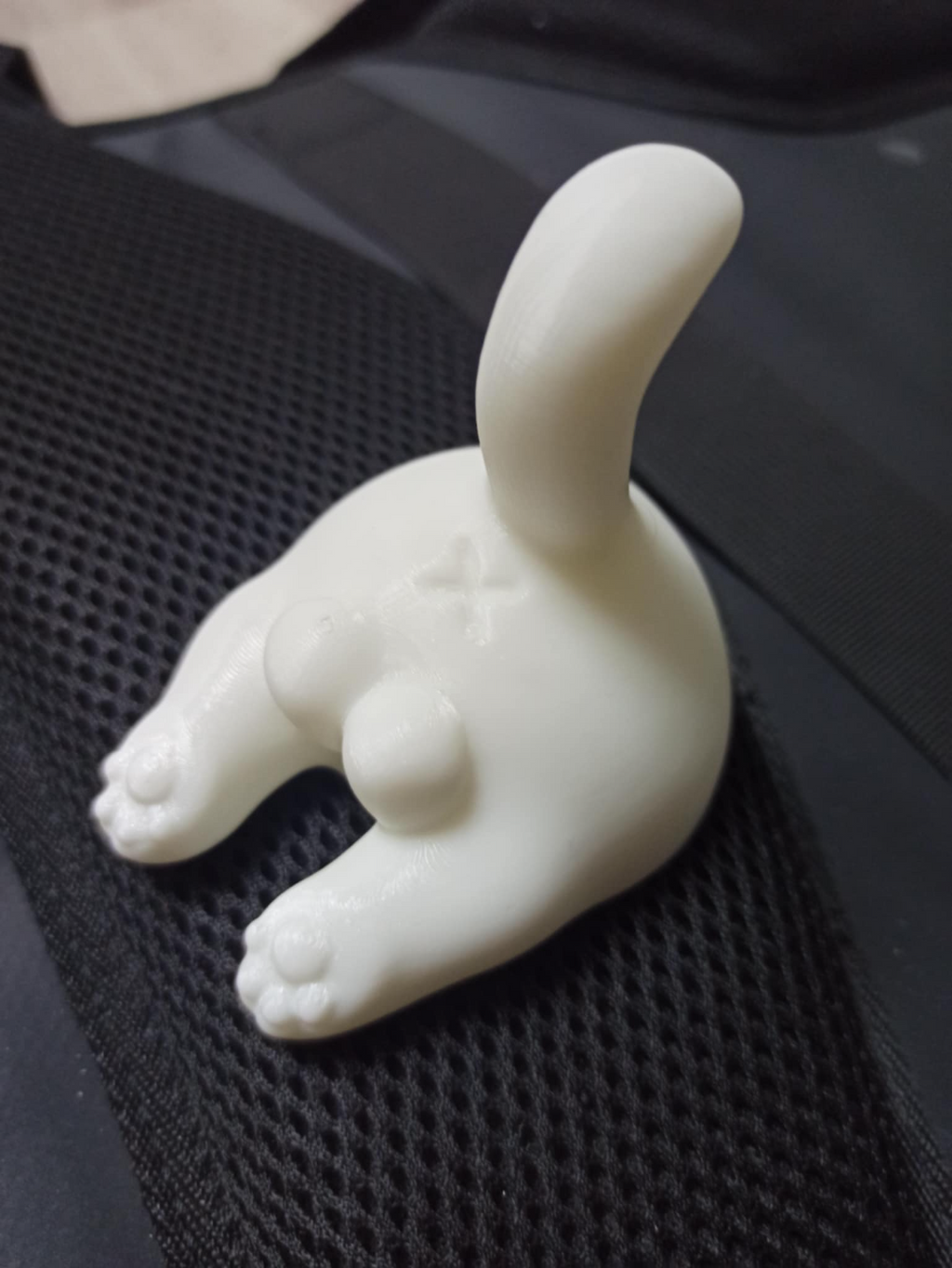 Cute cat's butt as decoration.