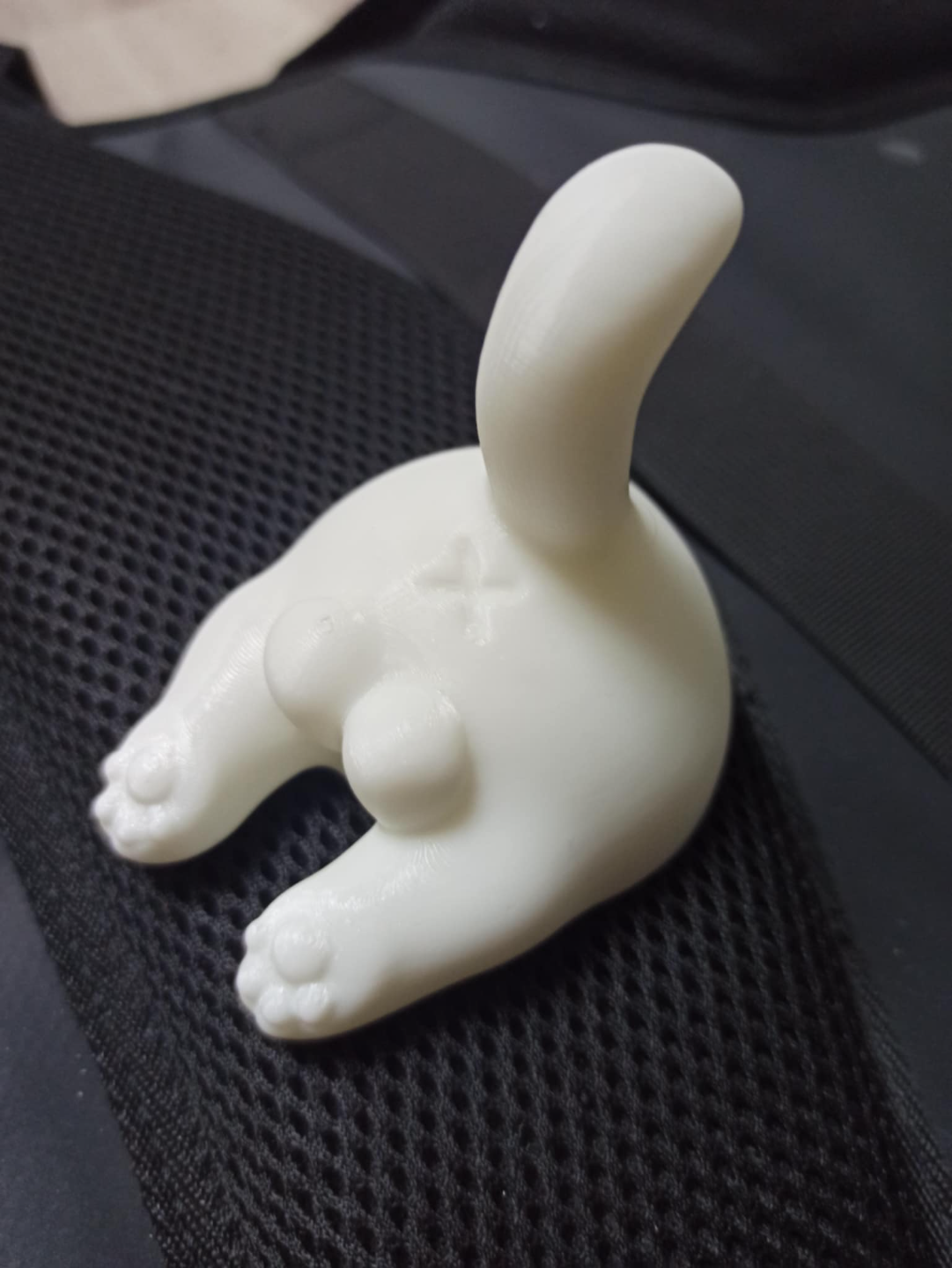 Cute cat's butt as decoration.