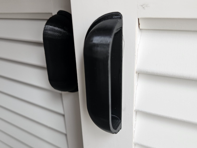 D Cup Handle for cabinets - 64mm hole spacing