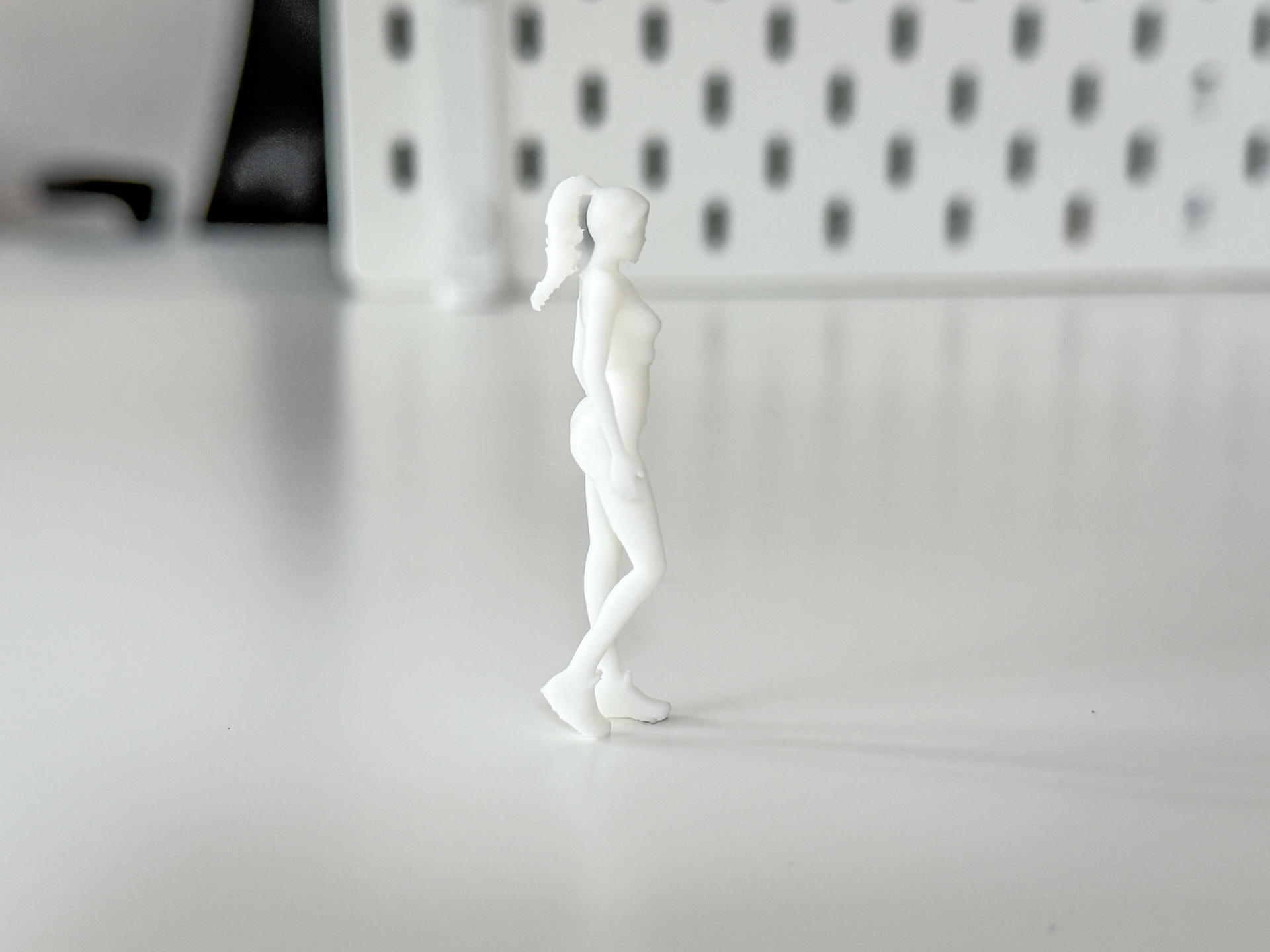 Miniature Woman/Fitness Girl for your Diorama