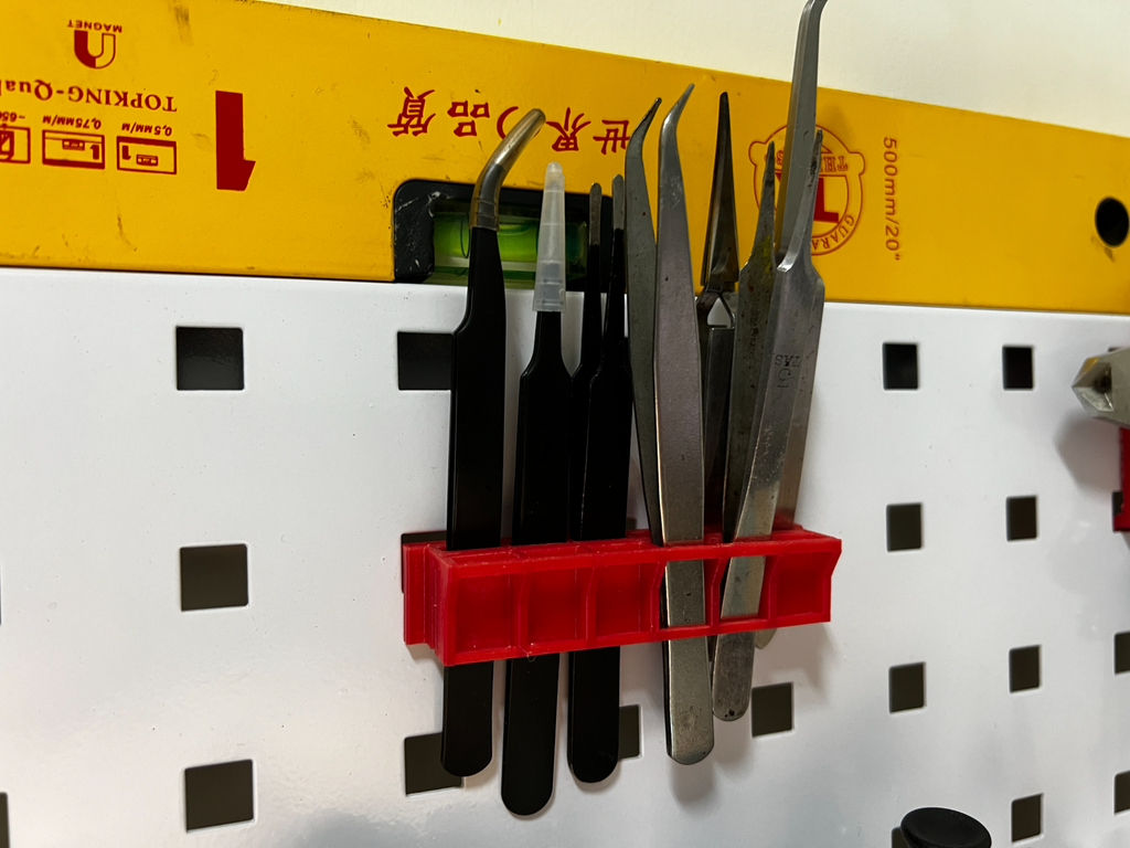 square pegboard 方形 洞洞板 tweezers 鑷子夾
