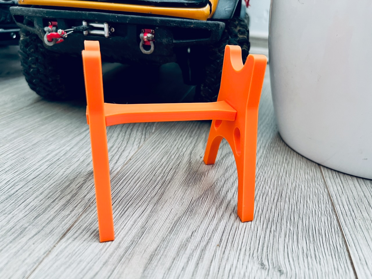 RC Crawler stand 1/10