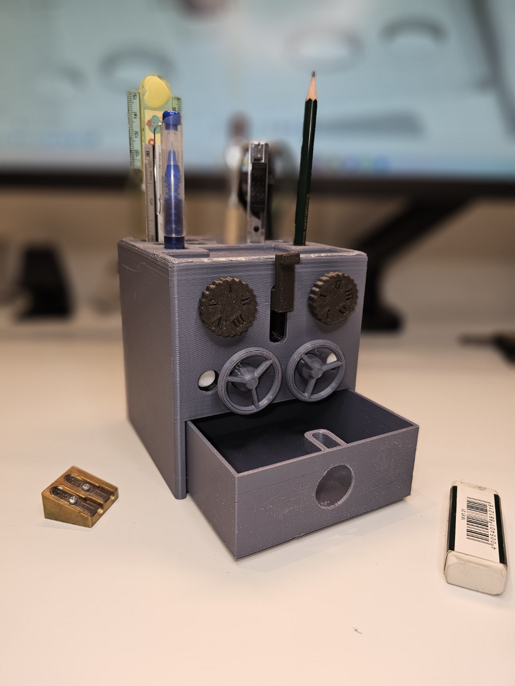 Pen Vault 1.0