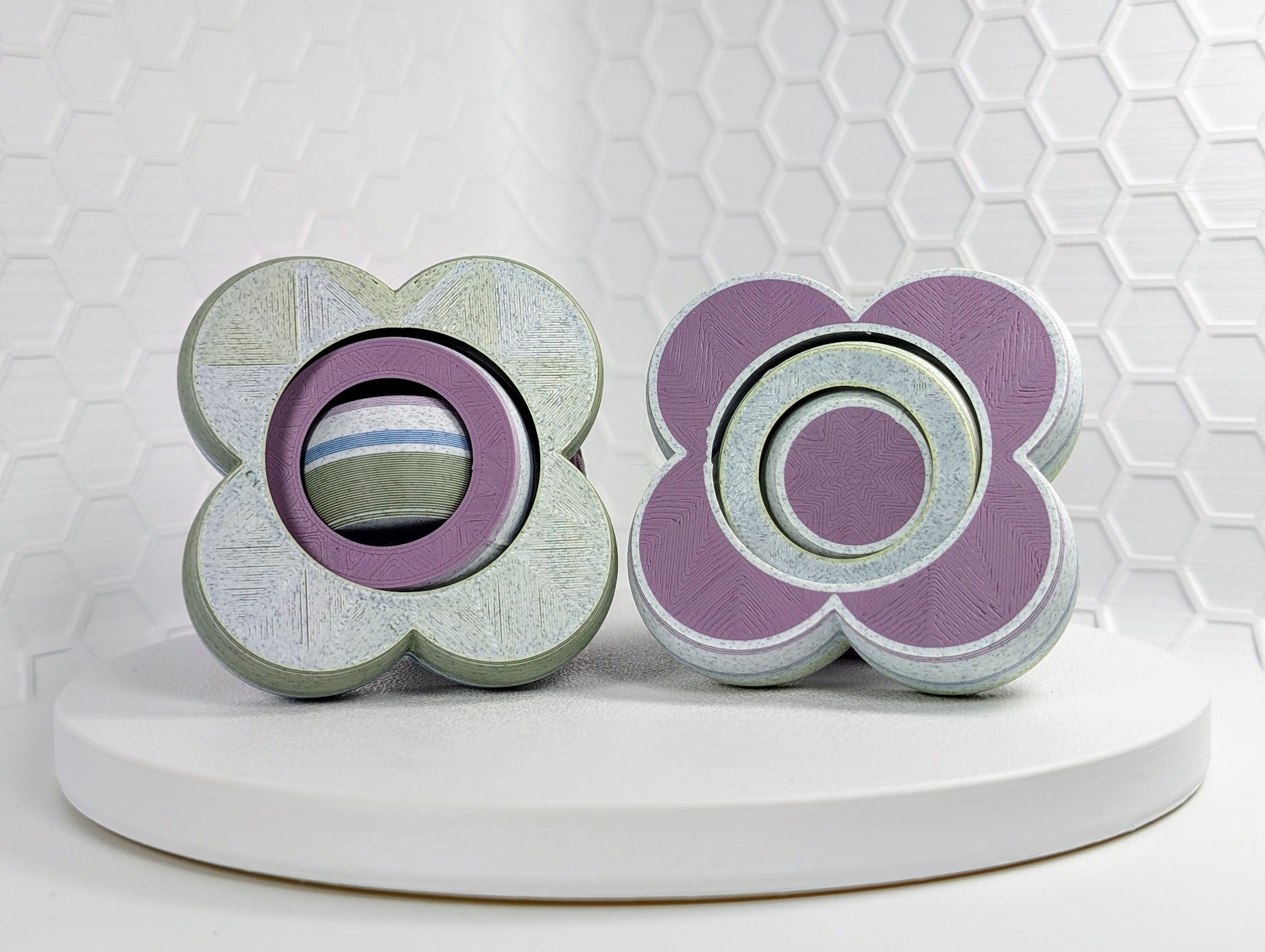 Retro Daisy Gyroid Fidget Flush (Free to Sell)