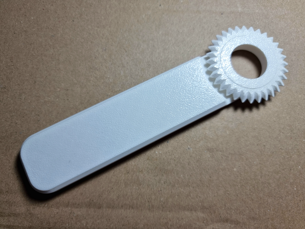 Utensile per la foratura ed il taglio del cartone