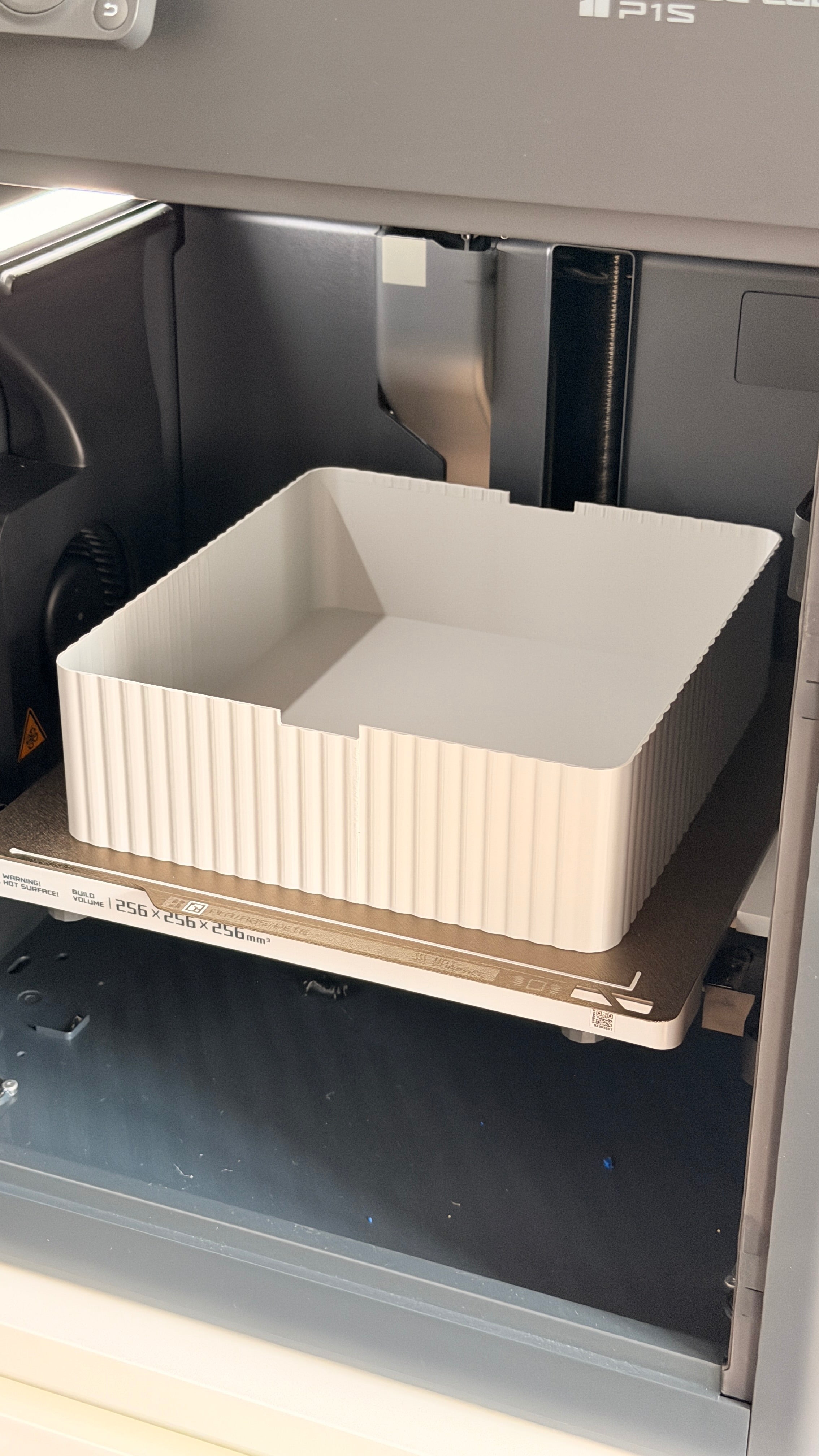 Storage Box with Lid – 220 × 200 × 68 mm